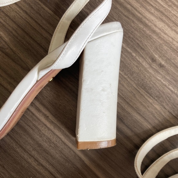 Revolve X RAYE Womens Valerie Block Heel Ankle Strap White Size 8.5 - Picture 6 of 7